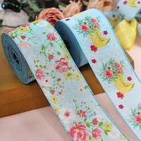 Bottes de pluie printanières avec bordure florale et ruban, motif rose rose jaune, tissu à carreaux losanges jaunes