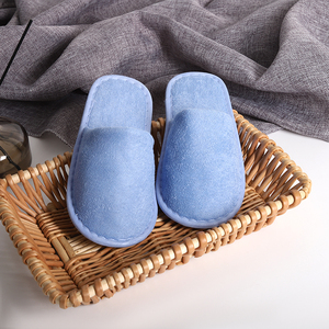 Pantuflas de Hotel Personalizadas, Adecuadas para Habitaciones de Huéspedes, Suministro con Producción en Fábrica y Entrega al por Mayor - Product Image 1