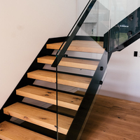 Escalier de grenier compact à double poutre en acier et bois - Écologique et durable, marches intérieures avec installation DIY
