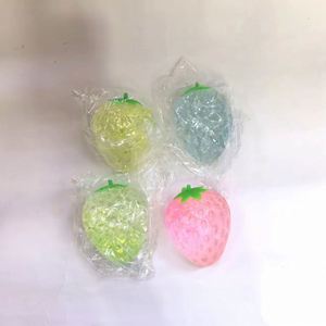 Jouet anti-stress personnalisé - Fidget Toy à presser en maltose saveur fraise - Jouet créatif réaliste en forme de fruit à récupération lente pour soulager le stress - Jouet Mochi - Product Image 4