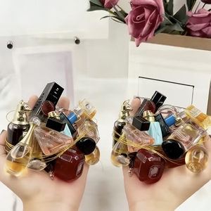 Mini Perfume <span class=keywords><strong>de</strong></span> Lujo en Spray, Set <span class=keywords><strong>de</strong></span> Regalo <span class=keywords><strong>para</strong></span> Mujer y Hombre, Aroma Floral Cítrico Fresco, Tamaño <span class=keywords><strong>de</strong></span> Muestra - Product Image 3