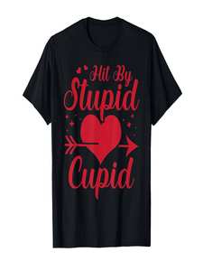 T-shirt Hit By Stupid Cupid Arrow, divertente meme di San Valentino, unisex, manica corta, 100% cotone jersey, stampa frontale, girocollo - Product Image 1