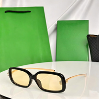 Lunettes de soleil carrées rétro unisexes tendance avec verres dégradés rouges, montures métalliques pleines, protection UV400, verres en PC