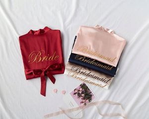 Nuevo <span class=keywords><strong>Bata</strong></span> <span class=keywords><strong>de</strong></span> Satén para <span class=keywords><strong>Novia</strong></span> y Dama <span class=keywords><strong>de</strong></span> Honor con Letras Blancas y Negras, Regalo <span class=keywords><strong>de</strong></span> Boda para Madre o <span class=keywords><strong>Hermana</strong></span> <span class=keywords><strong>de</strong></span> <span class=keywords><strong>la</strong></span> <span class=keywords><strong>Novia</strong></span>, Kimono - Product Image 3