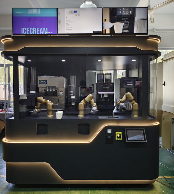 Commercial Robot Coffee Barista Latte Art Machine AI Smart Automatic Vending Machine 800kg
