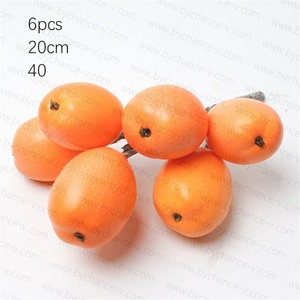 Arrangement floral artificiel Fournitures Accent décoratif de fruits de Loquat artificiel pour les maisons et les bureaux modernes - Product Image 4