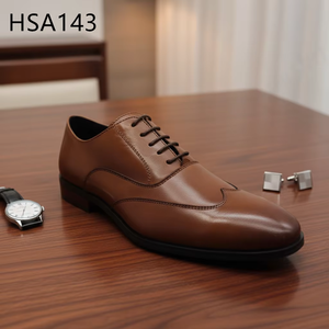 LXG, Chaussures Derby pour Hommes en Cuir de Vachette, Style Cérémonie et Bal de Promo, Design Sophistiqué à Double Articulation, En Vente HSA144 - Product Image 4