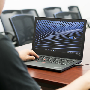 Ordinateur portable reconditionné d'origine 95% neuf pour <span class=keywords><strong>Lenovo</strong></span> <span class=keywords><strong>Thinkpad</strong></span> <span class=keywords><strong>T480</strong></span> I5-8ème génération 8 Go de RAM 256 Go de SSD <span class=keywords><strong>14</strong></span>'' Ordinateur portable professionnel ultra-fin - Product Image 2