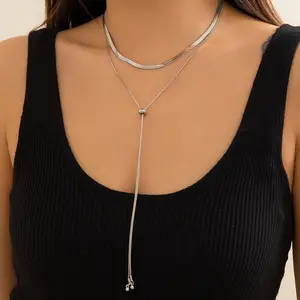 Collana in metallo a doppio strato con catena semplice a catena sottile Versatile Hip Hop di lusso leggera e personalizzata