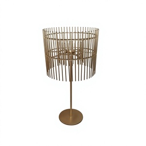 Centro de Mesa de Metal Color Dorado Hecho a Mano, Diseño Ventajoso, Forma Redonda, Decoración de Boda, Centro de Mesa de la India - Product Image 1
