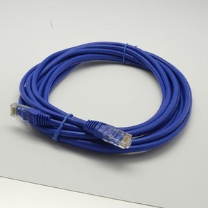 Câble de raccordement <span class=keywords><strong>CAT</strong></span> <span class=keywords><strong>5E</strong></span> 1 m en cuivre nu/CCA certifié CE RoHS ISO9001 avec connecteurs <span class=keywords><strong>RJ45</strong></span> <span class=keywords><strong>pour</strong></span> équipement de <span class=keywords><strong>fibre</strong></span> optique - Product Image 2