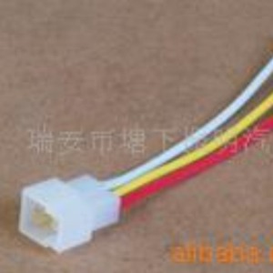 Conector Automotriz de 4 Pines de la Marca OLT, Enchufe de Plástico Blanco, Rojo, Amarillo y Negro para Uso General - Product Image 1