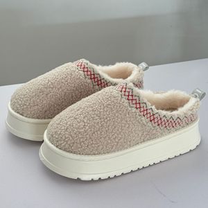 Vente en gros, nouvelle tendance, bottes <span class=keywords><strong>de</strong></span> <span class=keywords><strong>ski</strong></span> courtes et souples <span class=keywords><strong>de</strong></span> marque chaude pour l'hiver, nouvelles <span class=keywords><strong>chaussures</strong></span> plates pour femmes <span class=keywords><strong>de</strong></span> grande taille 44/45 - Product Image 5