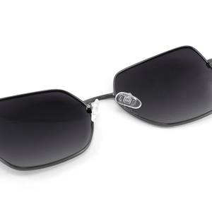 Gafas de Sol Rectangulares con Montura Metálica Completa, Lentes Verdes, Protección UV400, Unisex, para Uso en Exteriores - Product Image 5