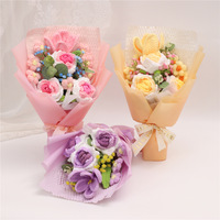 Karangan Bunga Benang Wol dengan Mawar Awet untuk Souvenir Pernikahan, Hadiah Hari Valentine, Hadiah Hari Ibu, Rangkaian Bunga Rajut & Tenun
