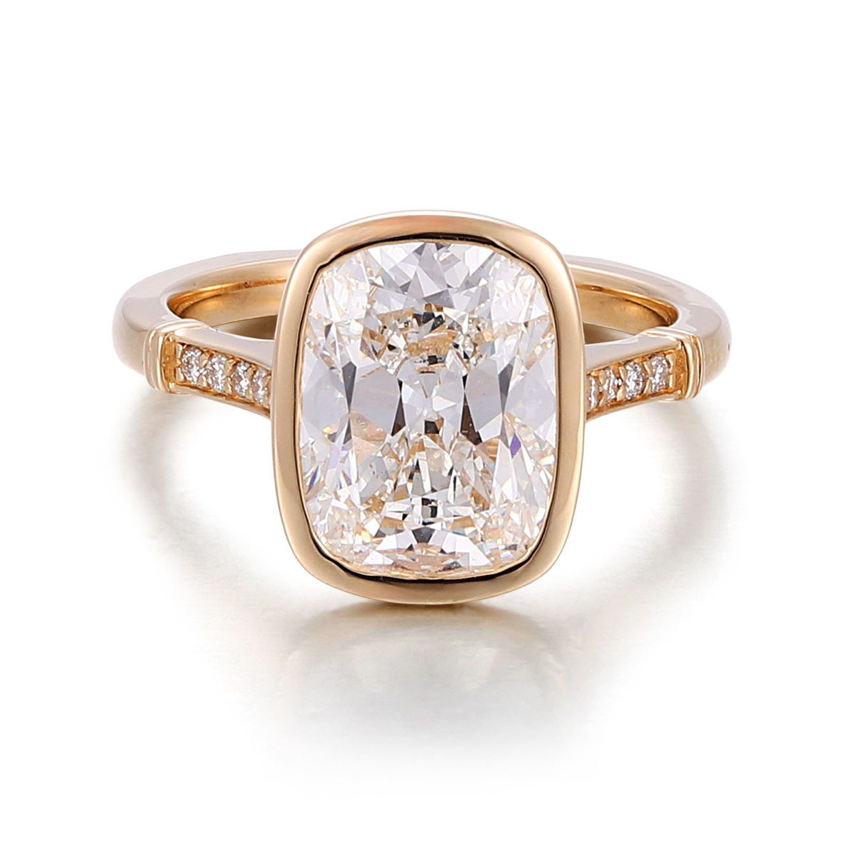 Bague en or massif 14 carats avec diamant de laboratoire