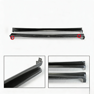 Nouvelles jupes latérales en fibre de carbone style HSM pour Nissan Skyline R34 GTR 1998-2002 - Installation par visage à visser, légères et durables - Product Image 4