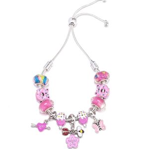 بيع بالجملة مجوهرات لامعة من Fen di ، سوار معصم فراشة محفور حسب الطلب ، أساور مطلي بالتيتانيوم ، مطلي بمادة IP & PVD ، نيكل وسبائك خالية من الرصاص - Product Image 3