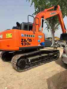 รถขุดตีนตะขาบมือสอง Hitachi EX130 ขายในเซี่ยงไฮ้ ประเทศจีน มีสินค้าในสต็อก โรงงานชั้นนำ ขายดี - Product Image 3