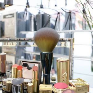 Ensemble de pinceaux à blush vegan en poils synthétiques doux de marque Beauty Planet, grand pinceau à poudre pour le visage - Product Image 1