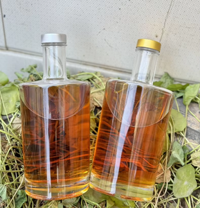Botellas de Vidrio Redondas Selladas con Corcho, Impresas con Serigrafía, para Whisky, Vino y Licores, Venta al Por Mayor - Product Image 1