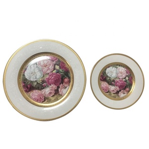 Platos de cena de cerámica clásicos florales ecológicos de oro en relieve de <span class=keywords><strong>China</strong></span> de hueso nuevo de alta calidad, borde de oro islámico para plato de fiestas - Product Image 1