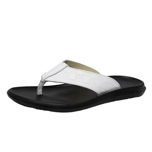 Dernier modèle de tongs pour hommes Pantoufles d'extérieur à semelle souple en cuir véritable et motif quadrillé pour hommes - Product Image 1