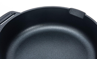 Casserole basse élégante en aluminium moulé sous pression de 28 cm, revêtement antiadhésif PEEK, fond à induction, ustensiles de cuisine pour la cuisine à domicile avec un design innovant