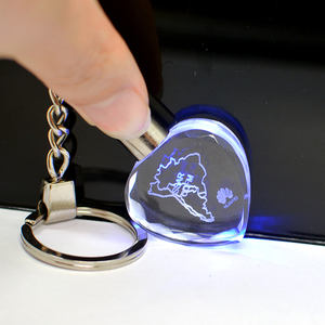 OEM ODM Artigifts Chine : Vente en gros de porte-clés personnalisés vierges, porte-clés photo 3D gravés au laser, porte-clés LED en cristal personnalisés - Product Image 6