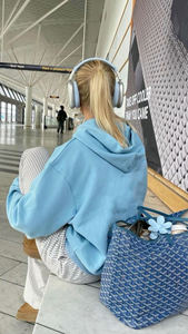 Sweat-shirt pour femme de haute qualité avec logo personnalisé, couleur unie bleu ciel, col et ourlet côtelés - Product Image 3