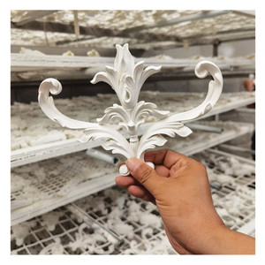 Medallones de techo de PU de poliuretano de alta calidad decorativos interiores para azulejos de techo de pared - Product Image 2