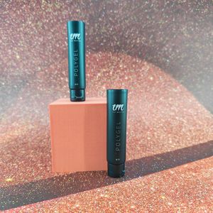 Envase de plástico negro mate para cosméticos de lujo, tubo para PolyGel con extremo abierto y tapa abatible negra mate. - Product Image 6
