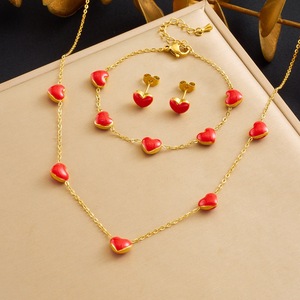 Heart Shaped Gold Plated Stainless Steel Jewelry <b>Set</b> For Women Gift Occasion - Product Image 1