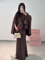 Ensemble élégant 2 pièces pour femme : haut à manches cape et jupe longue sirène, tenue de soirée formelle