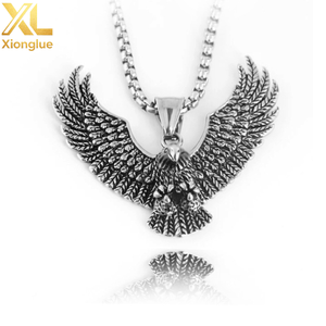 Collar con Colgante de Acero Inoxidable con Diseño de Águila Dorada, Estilo Punk, para Hombre - Product Image 1