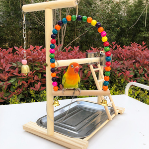 Vente Support de jeu pour perroquet avec balançoire et jouets à mâcher en bois durable pour oiseaux Station d'entraînement interactive pour inséparables et perruches - Product Image 5