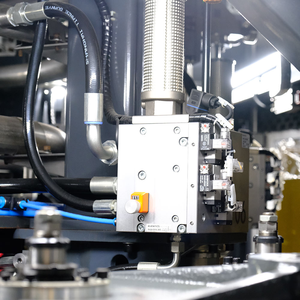 Otomatik 1 Litre Pet Plastik Su Şişesi Şişirme Kalıplama Makinesi, Şişelenmiş Maden Suyu Üretimi İçin - Product Image 4