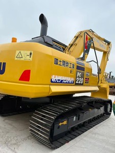Excavatrice sur chenilles hydraulique Komatsu PC220-8 d'occasion, 22 tonnes, de haute qualité, d'origine japonaise, importée, à vendre. - Product Image 1