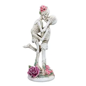 Custom Personalized Vintage Resin Sculpture of Skeleton Couple Kissing 'Love Death' Home Decoration Halloween Wedding Artistic