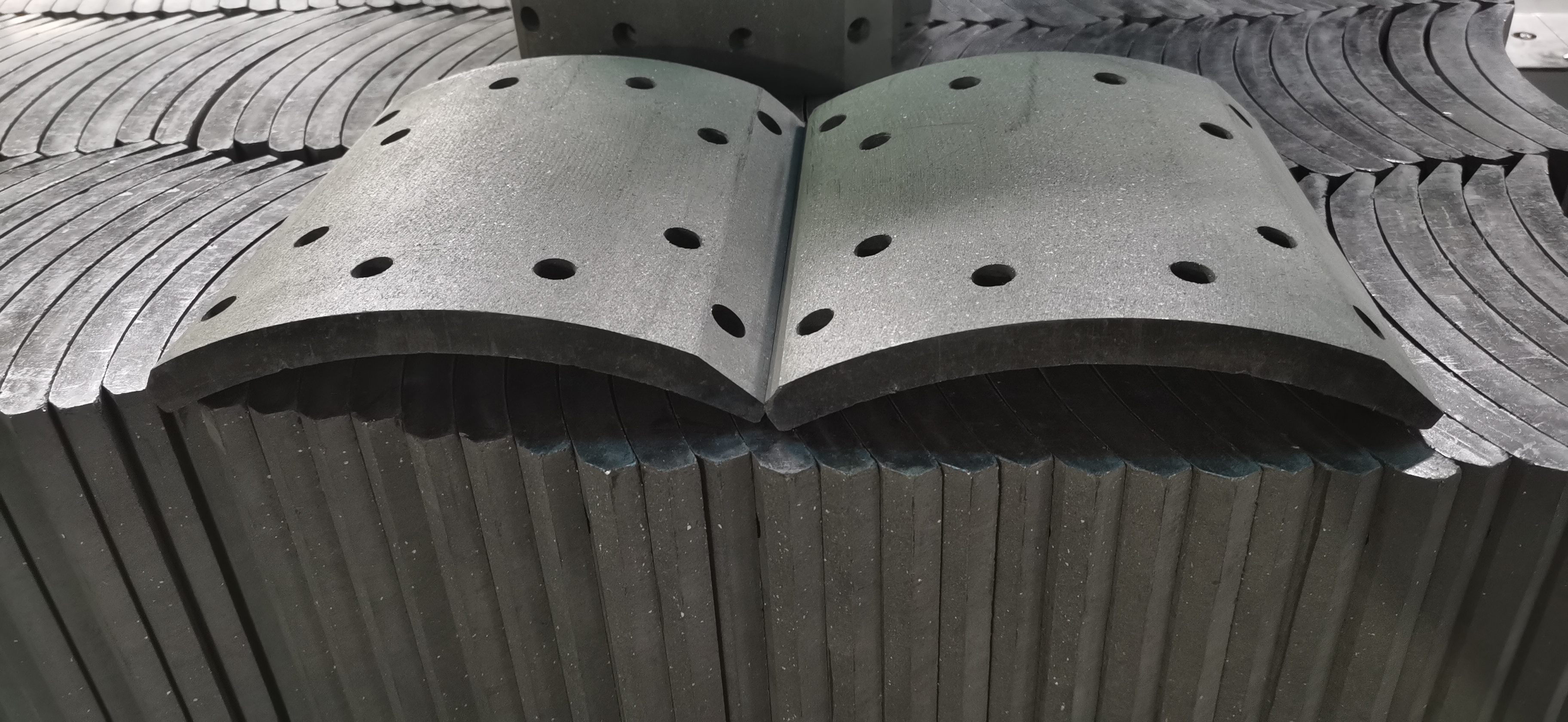 その他 Lining Hec 7000 High-Quality-Brake-Lining-