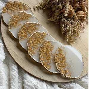 Posavasos de Resina Elegante con Superficie Pulida Lisa y Construcción Artesanal Duradera, Perfecto para Tazas y Vasos - Product Image 2