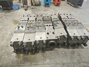 Las excavadoras pequeñas son adecuadas para martillos hidráulicos, con un diseño de bajo ruido que es altamente práctico - Product Image 3