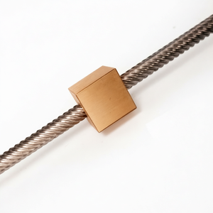 Vis trapézoïdale en acier inoxydable de haute précision avec écrou carré en laiton et roulement, <span class=keywords><strong>tige</strong></span> <span class=keywords><strong>filetée</strong></span> Acme pour pièces d'usinage CNC longues - Product Image 1