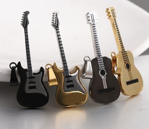 قلادة قلادة على شكل غيتار من Zhongzhe للرجال قلادة شخصية جذابة من الفولاذ المقاوم للصدأ مضادة للتشويه قلادة هدايا لمشغل المجوهرات الحر - Product Image 1