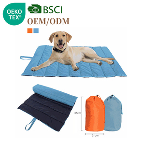 Alfombrilla impermeable acolchada de alta calidad OEM al por mayor, alfombrilla enrollable para mascotas con logotipo personalizado, alfombrilla portátil para mascotas de viaje al aire libre de color personalizado - Product Image 1