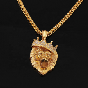 <span class=keywords><strong>Collana</strong></span> Luminosa Hip Hop con Corona e Testa di <span class=keywords><strong>Leone</strong></span> Tempestata di Diamanti, Effetto Fluorescente al Buio - Product Image 2