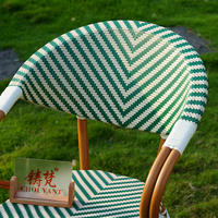 Tables et chaises empilables d'extérieur pour la restauration, les restaurants, les jardins, les hôtels et les parcs, avec un design imperméable en matériau Texlin