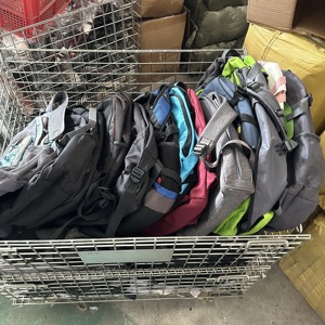 A8 Buen estado Venta al por mayor Usado Scool Bag Ropa de segunda mano Bale Adultos Mochila mixta Bolsa de ordenador portátil para hombres y mujeres - Product Image 6