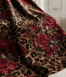Tela de tapicería elegante con estampado de leopardo y flores rojas, por yarda, textil decorativo premium para reupolstería. - Product Image 6