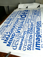 Vinilo adhesivo de PVC resistente a la intemperie, rollo de vinilo autoadhesivo permanente para calcomanías de coches, letreros de tiendas y letras para exteriores.